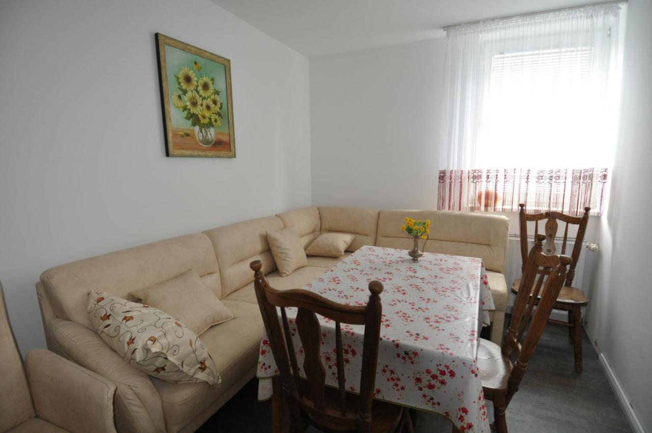 הלמשטדט Ferienwohnung Storchennest מראה חיצוני תמונה